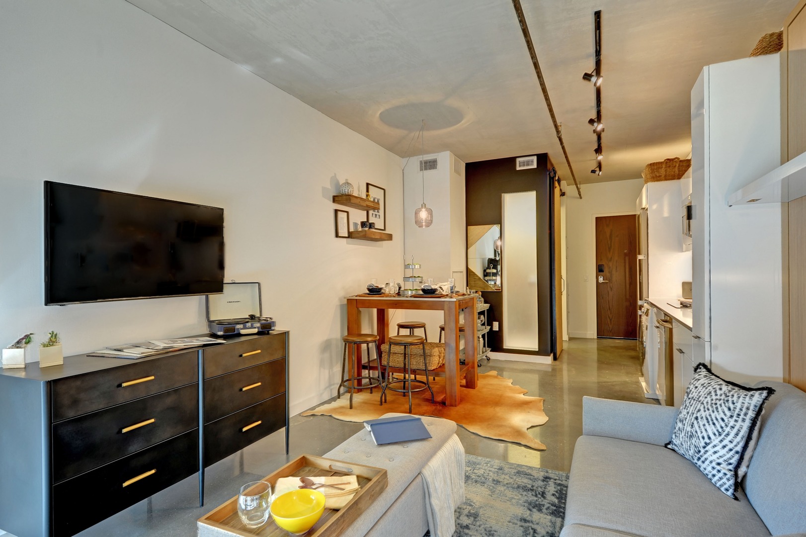 studio_living_3